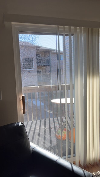 Building Photo - 10161 Sutton Dr