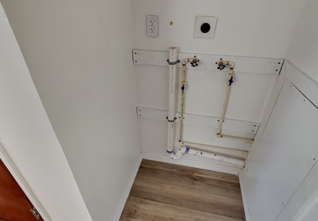 Building Photo - 9610 N 12th St