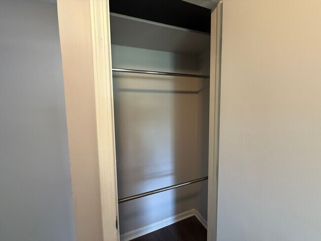 Building Photo - Charming 2-Bedroom Home in Godwin Heights ...