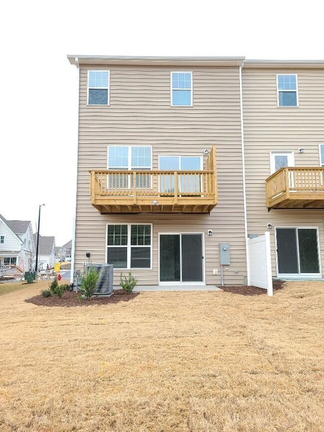 Building Photo - 1035 Falling Rock Pl