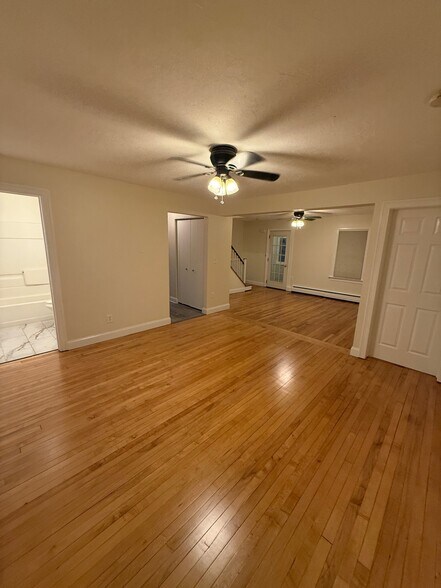 Building Photo - 95 Lake St