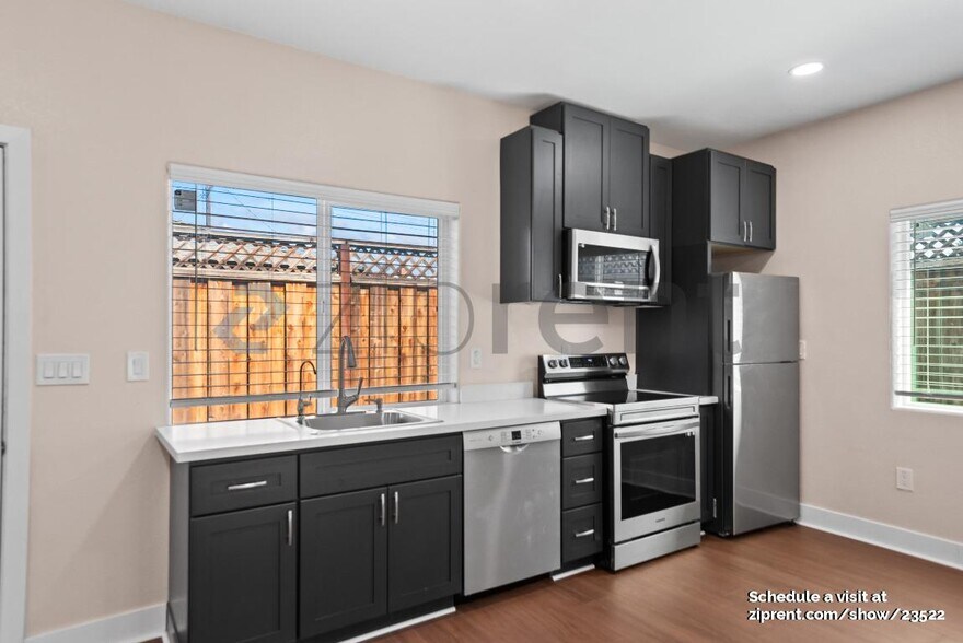 Building Photo - 881 Kenneth Ave