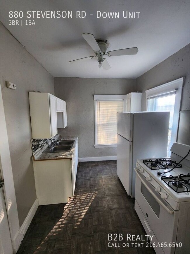 Building Photo - 880 Stevenson Rd