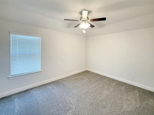 Building Photo - 7001 Windmill St