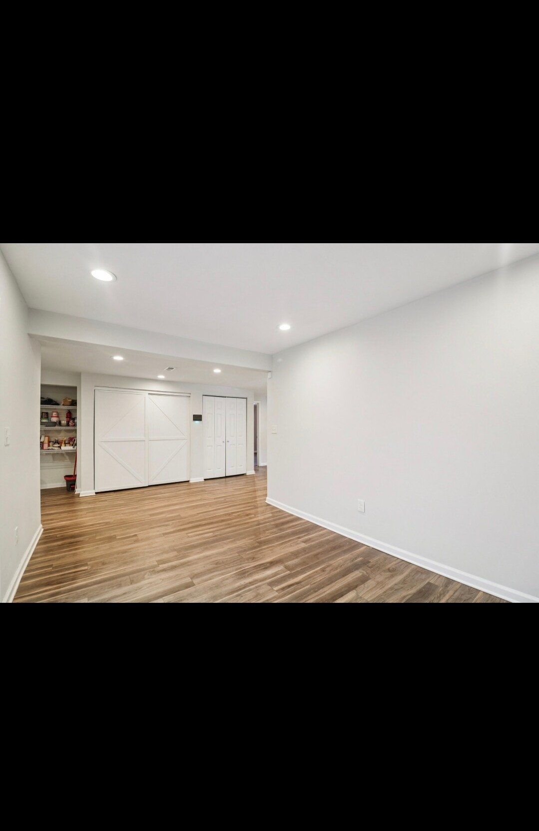 Building Photo - 1605 Airport Ln