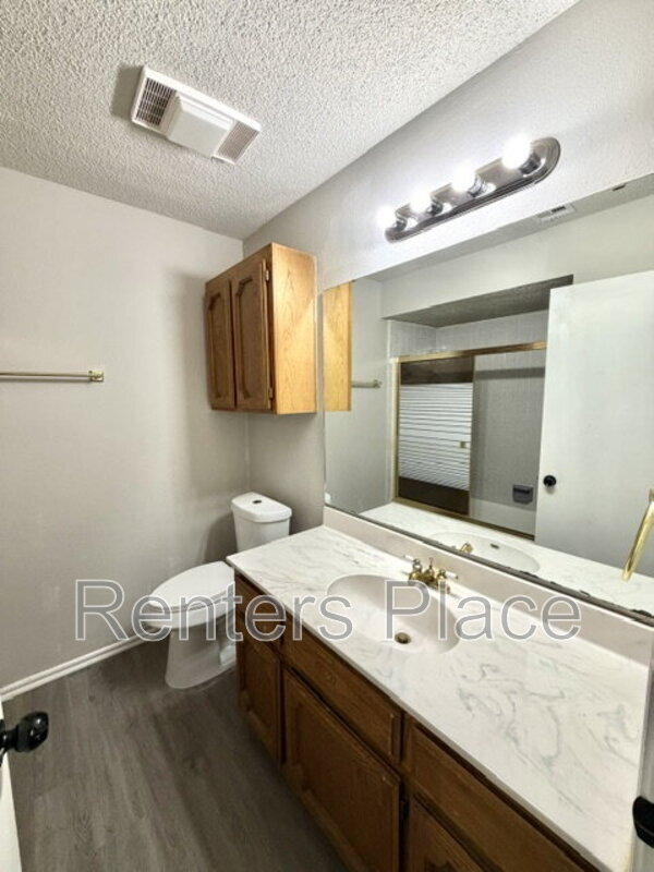 Building Photo - 14148 S Poplar Pl
