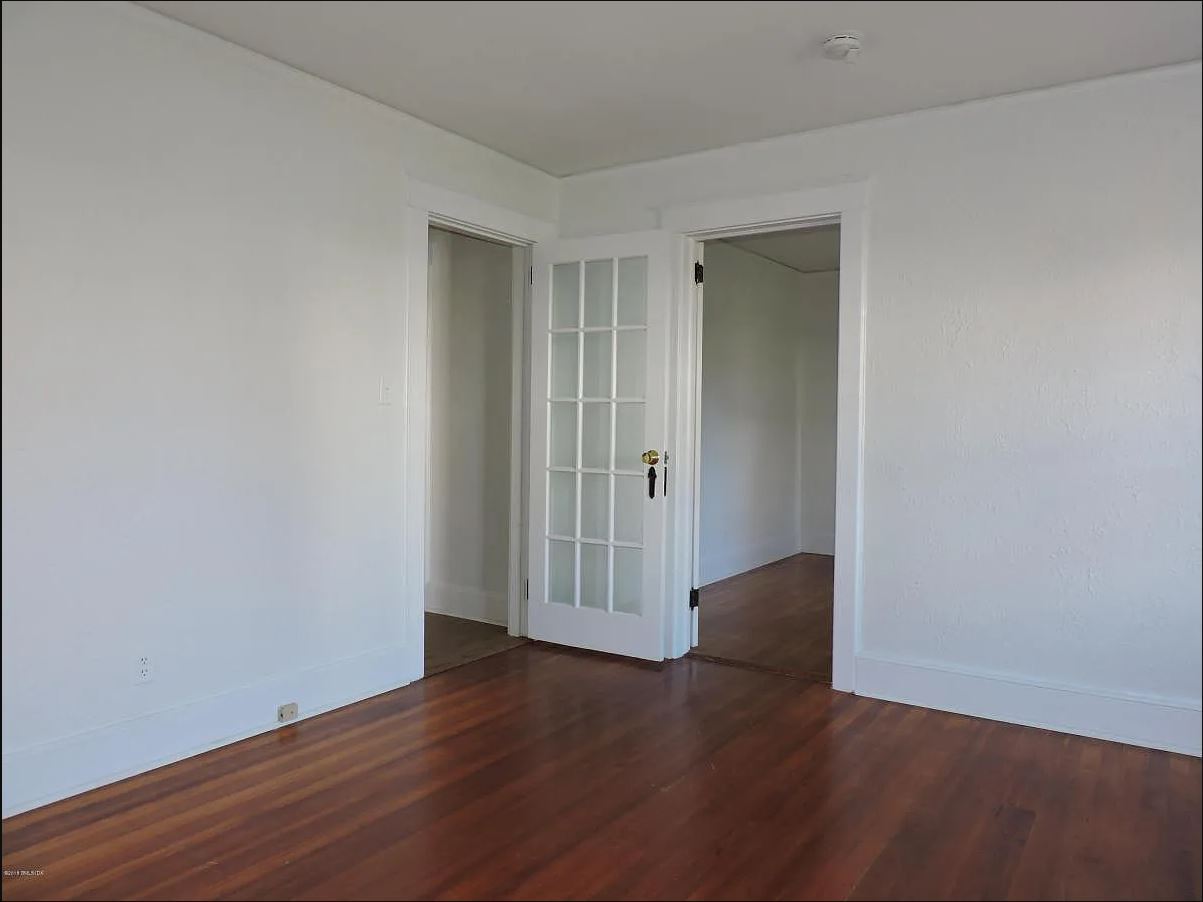 Building Photo - 10 Highland Rd