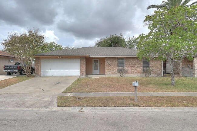 Building Photo - 5225 Bonham St
