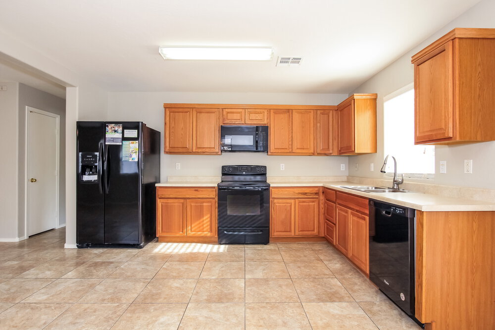 Building Photo - 2081 E Paso Fino Dr