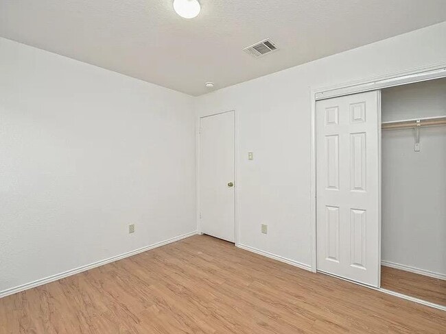 Building Photo - 17204 Ardisia Dr