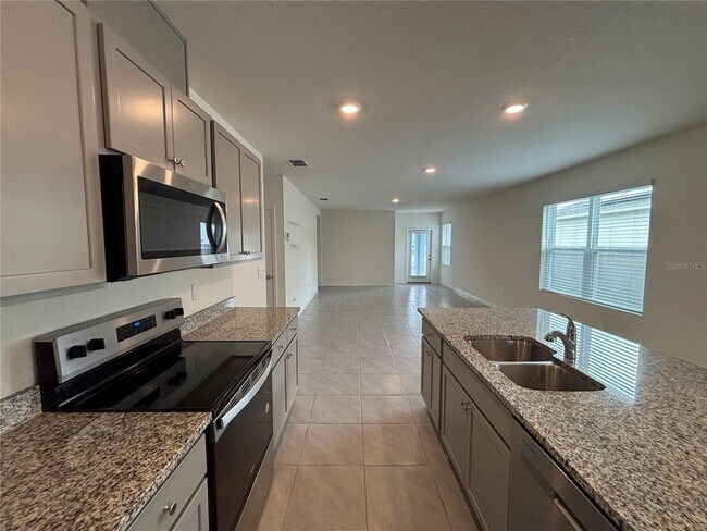 Building Photo - 1456 Cumberland Ave