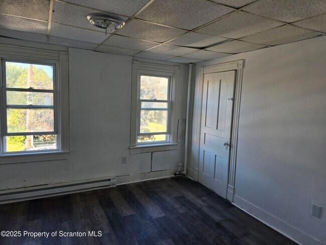 Building Photo - 536 Alder St