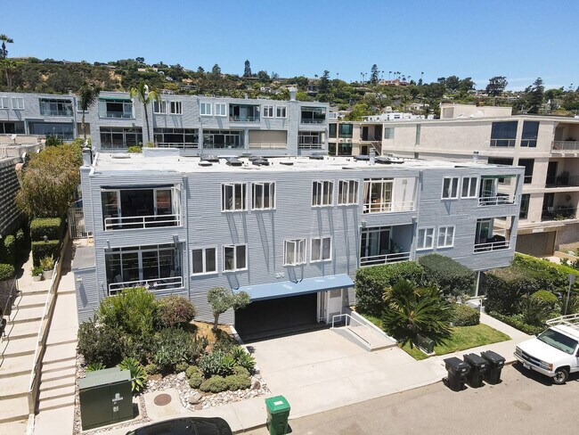 Building Photo - 376 San Antonio Ave