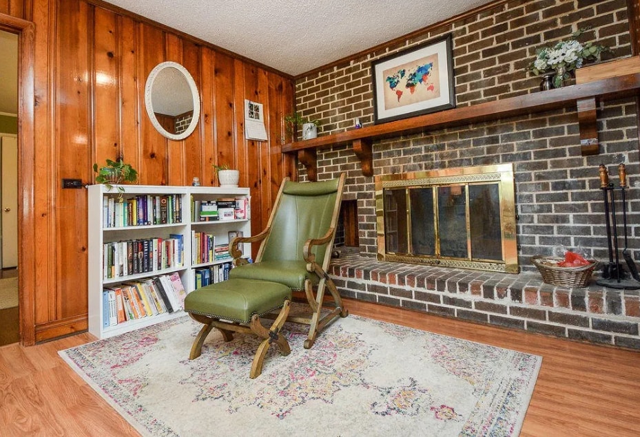 sitting room - 2506 Elm Dr NE