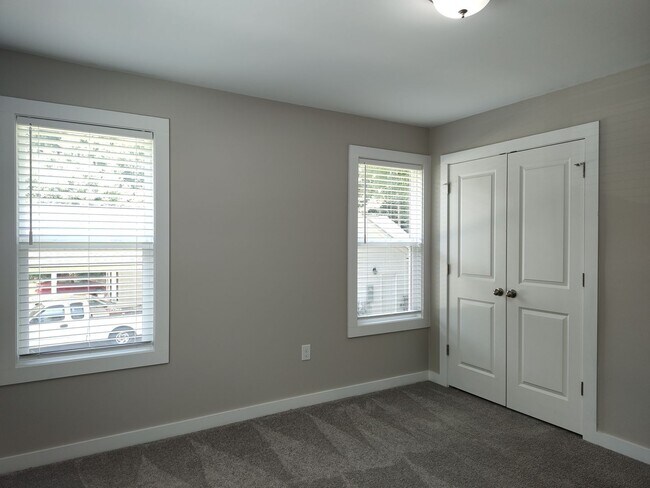 Building Photo - Move-in ready 4-bedroom, 2.5-bathroom home!