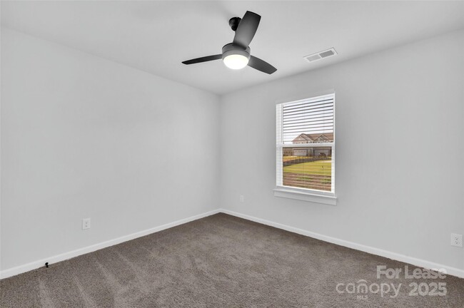 Building Photo - 153 Halite Ln