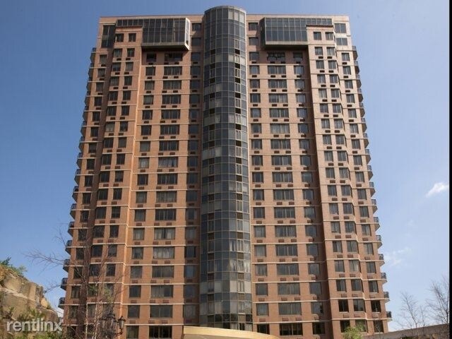Building Photo - 100 Daibes Ct