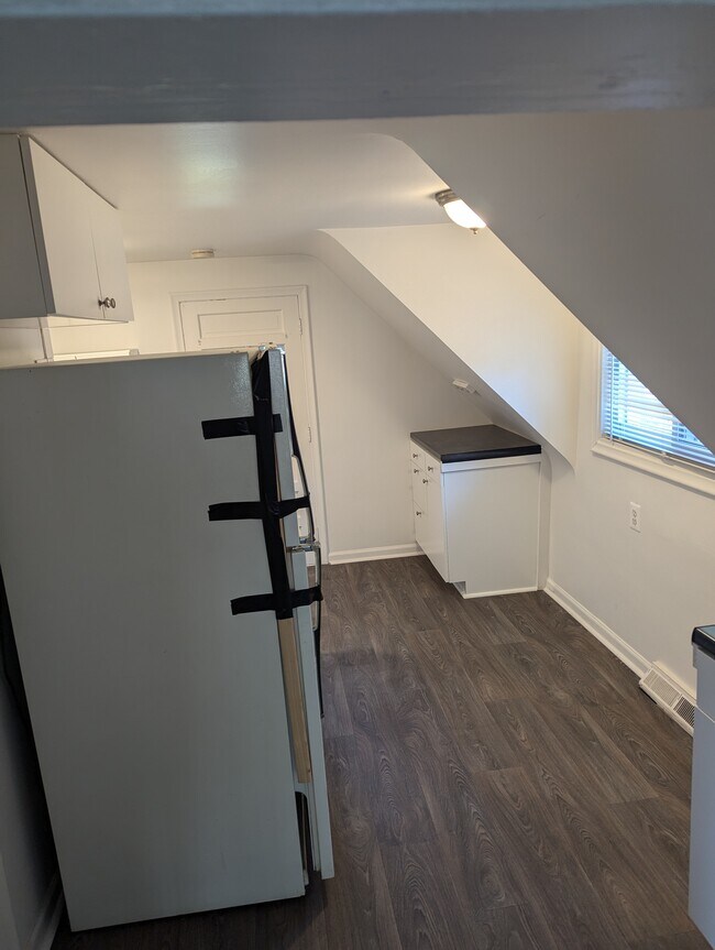 refrigerator - 1313 Mason St