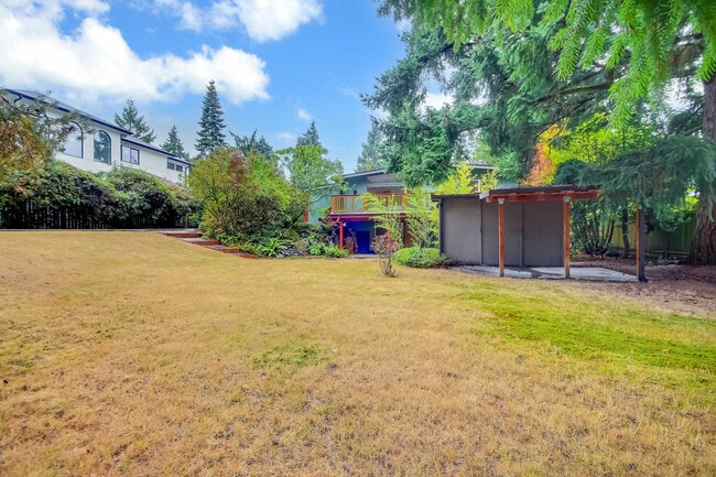 Building Photo - 4020 156th Ave SE