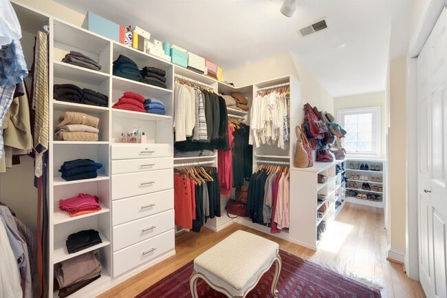 Building Photo - 4518 Chase Ave