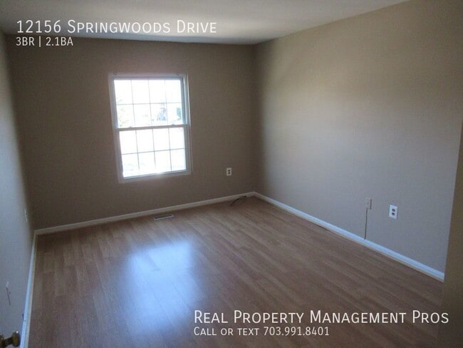 Building Photo - New Paint