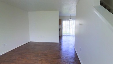 Hyde Park Townhomes And Apartments Columbus Oh Apartment Finder