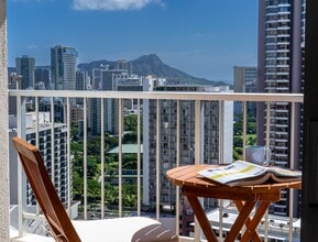 Building Photo - 400 Hobron Ln