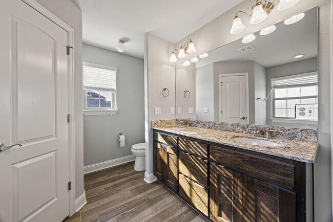 Building Photo - 2031 Dover Cove