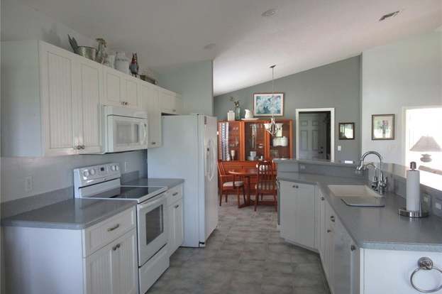 Building Photo - 26162 Stillwater Cir