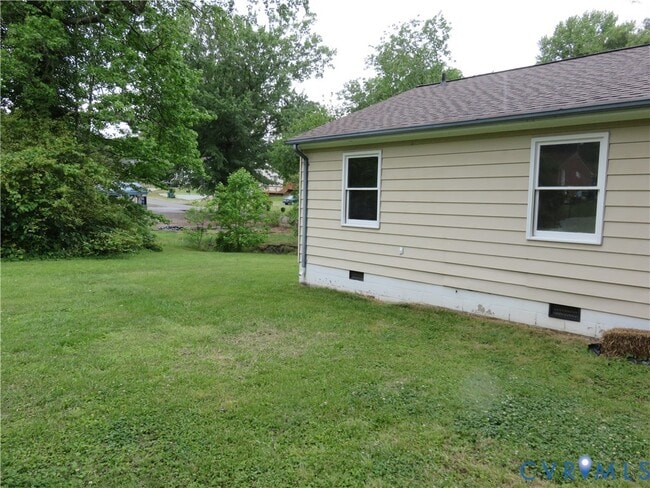 Building Photo - 117 N Ivy Ave