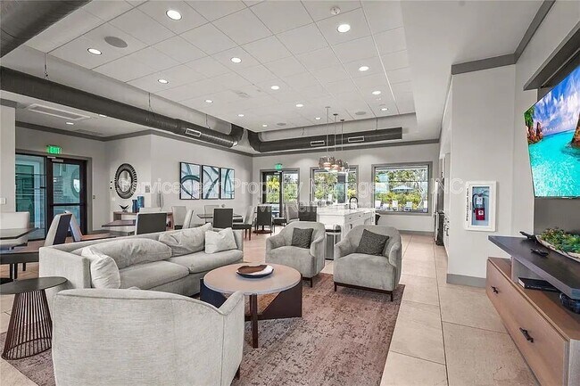 Building Photo - 6140 Baywood Ct
