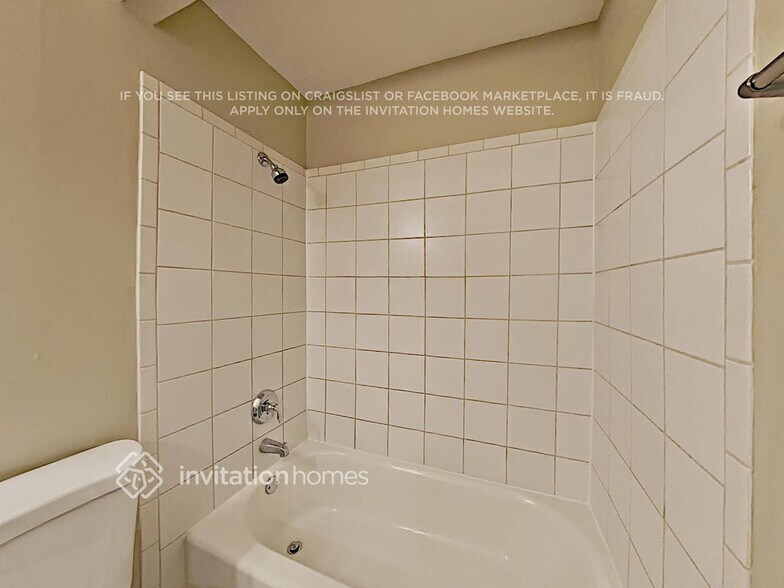 Building Photo - 2 Strathmore Ct