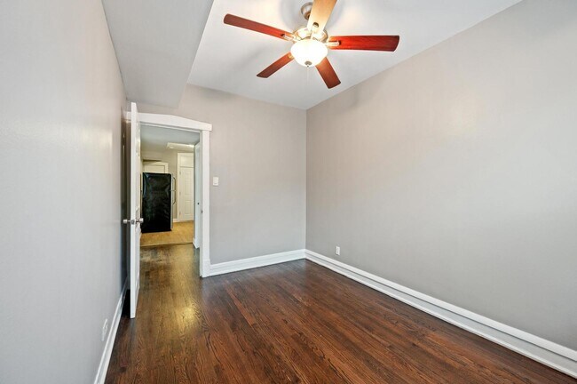 Building Photo - 3752 W Division St