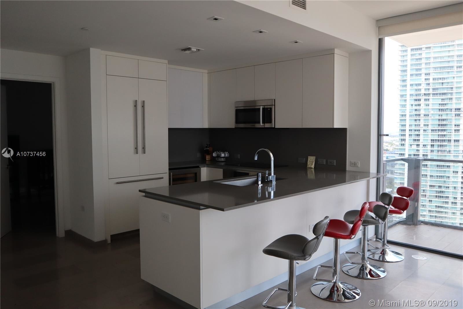 Building Photo - 88 SW 7th St