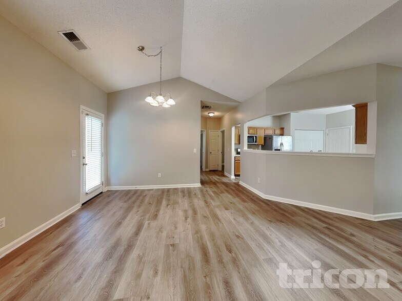 Building Photo - 114 Arbor Chase Pkwy