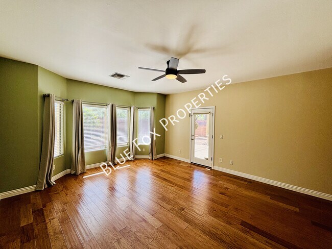 Building Photo - 11678 N Red Creek Pl