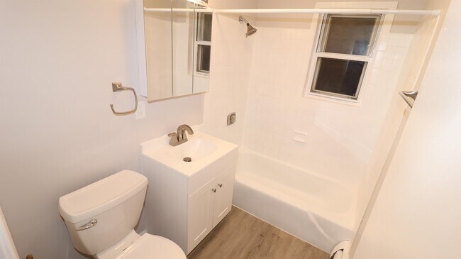 Building Photo - 139 Litchfield Pines Dr
