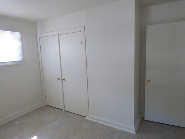 Building Photo - 4601 Holton Ave