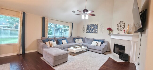Building Photo - 16419 Red Crest Dr