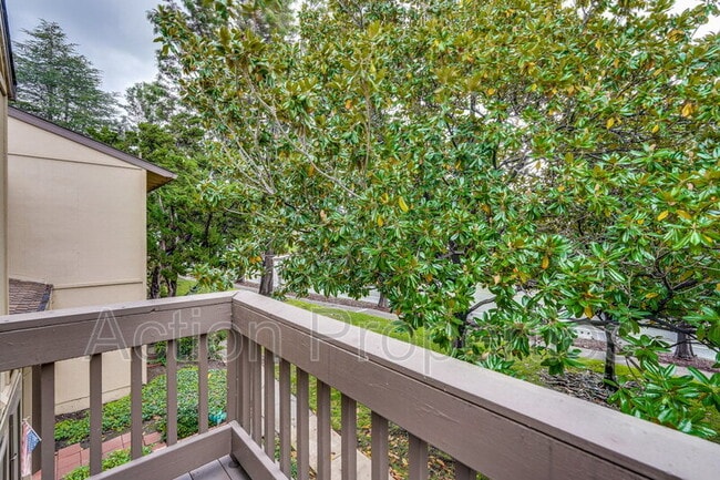 Building Photo - 1963 Landess Ave