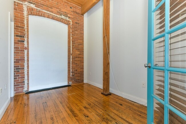 Building Photo - 244 Brighton Ave
