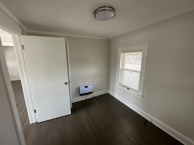 Building Photo - 416 N Central Ave