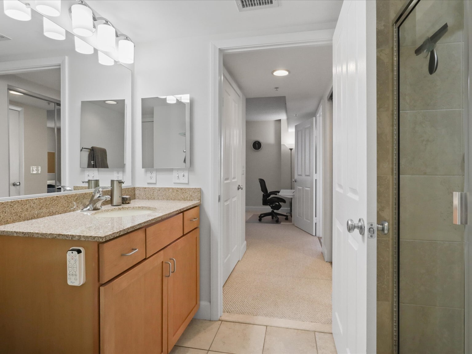 Building Photo - 1220 N Fillmore St