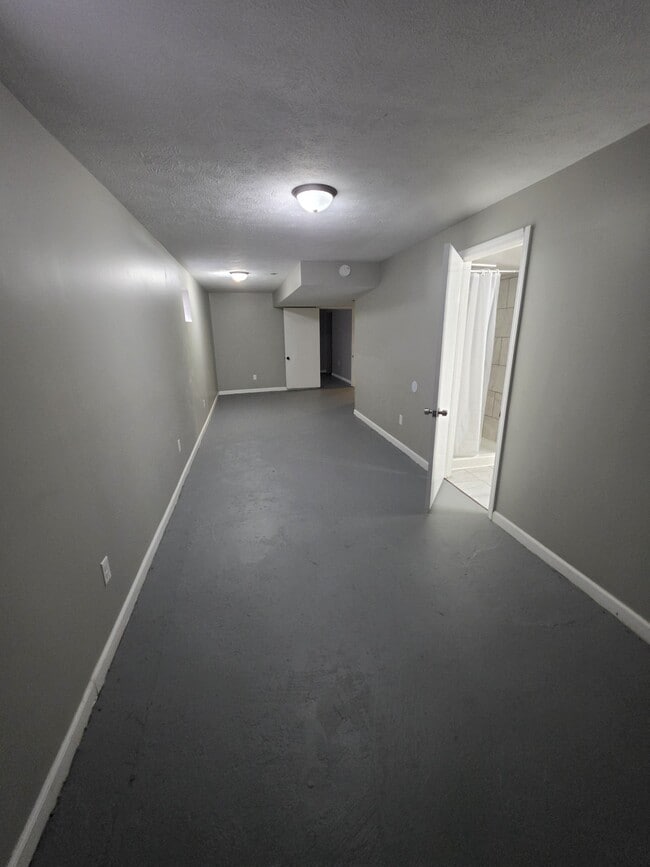 Building Photo - 132 N 35th Ave