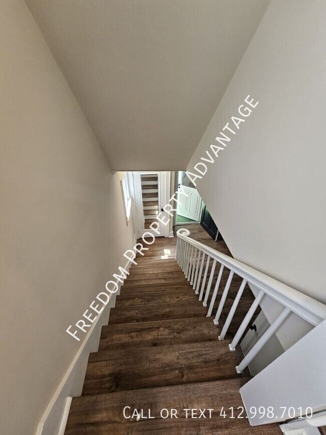 Building Photo - 462 McKinley Ave