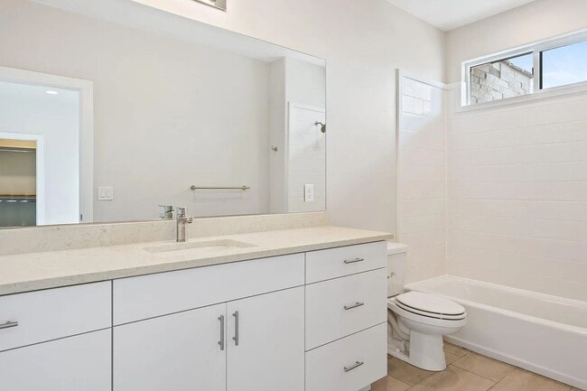 Building Photo - Brand New 3 Bedroom Townhome in Washington