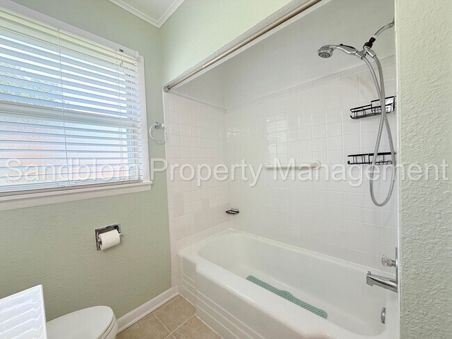 Building Photo - 3737 E 37th Pl