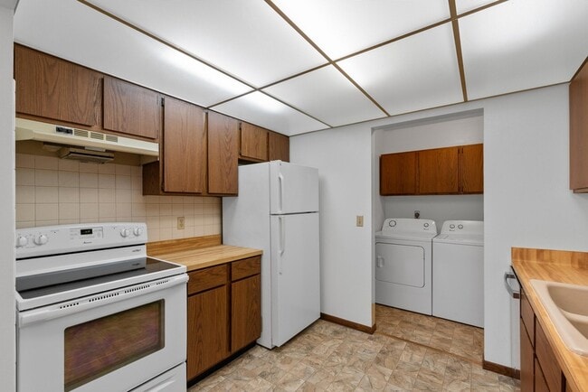 Building Photo - 516 Marshall Ct