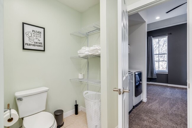 Building Photo - Urban Luxury with Stunning City Views – 2BR/2BA in Over-the-Rhine