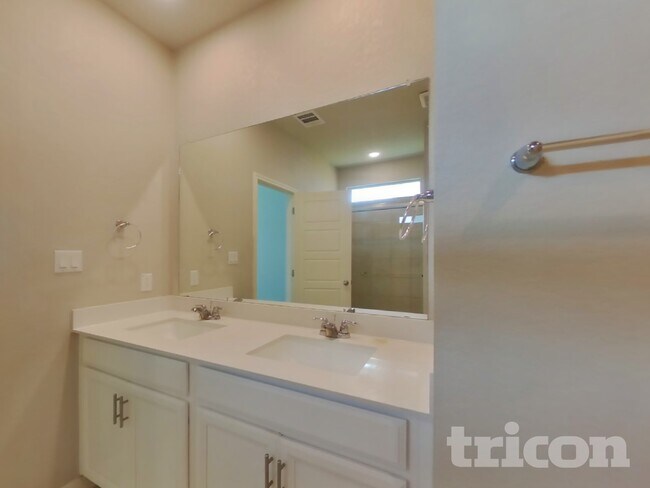 Building Photo - 13532 Emerson Wy